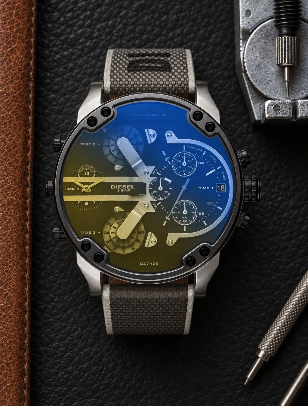 Diesel DZ7429 men's watch — 03_leather_tools.png