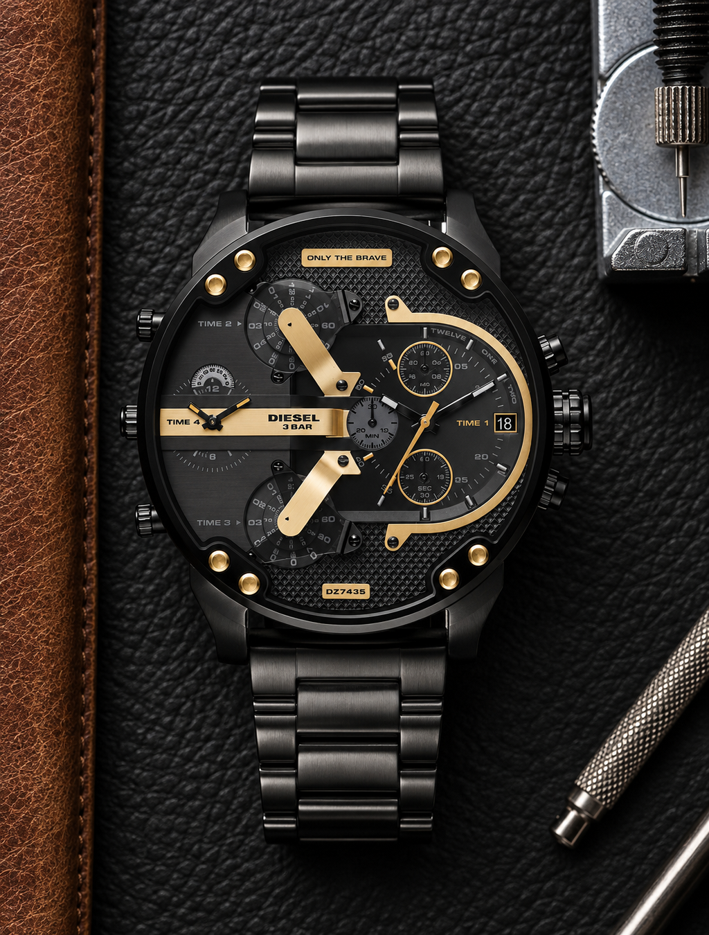 Diesel DZ7435 men's watch — 03_leather_tools.png