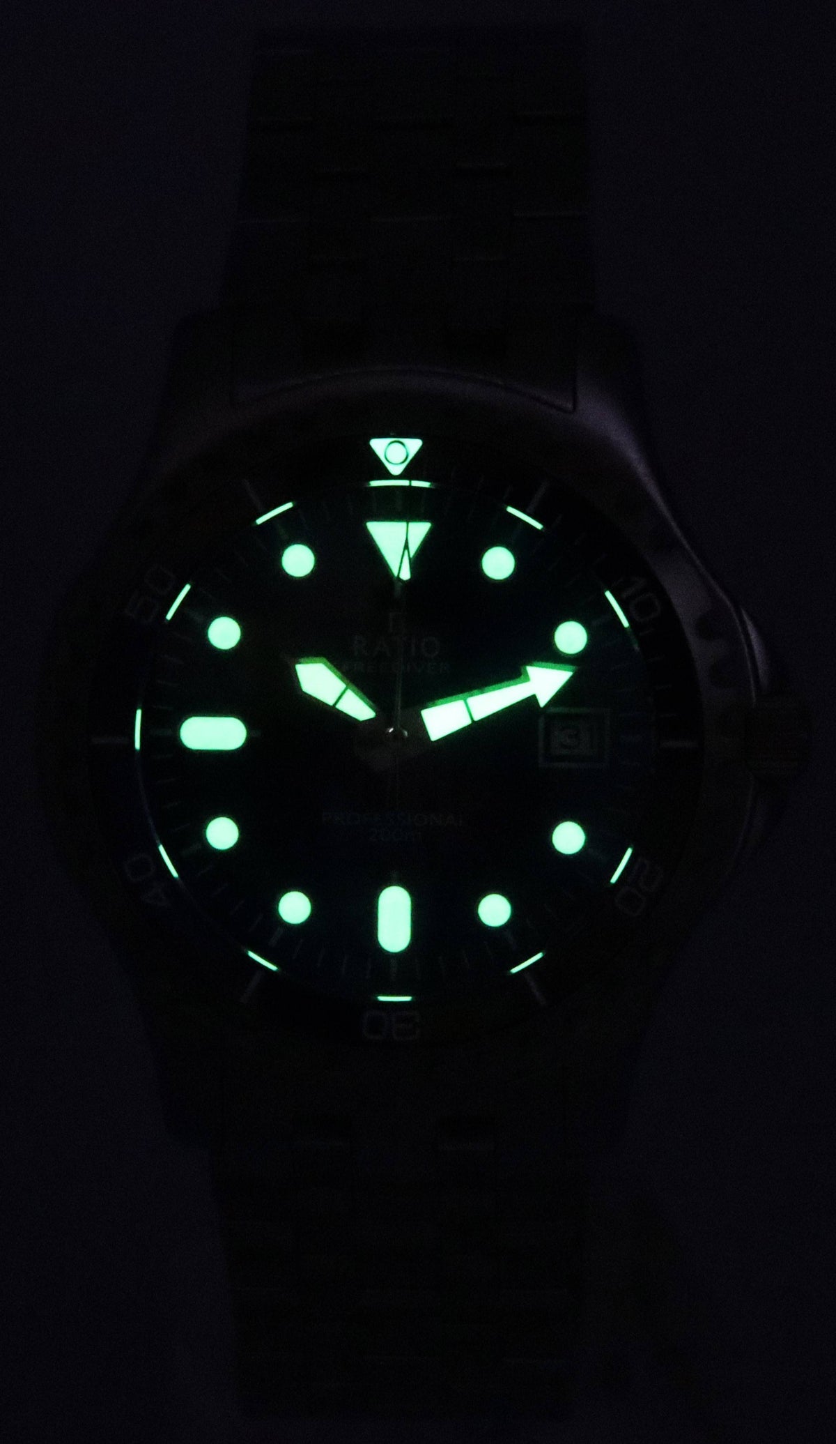 Ratio FreeDiver professioneel saffierblauw sunray wijzerplaat quartz RTF007 200M herenhorloge