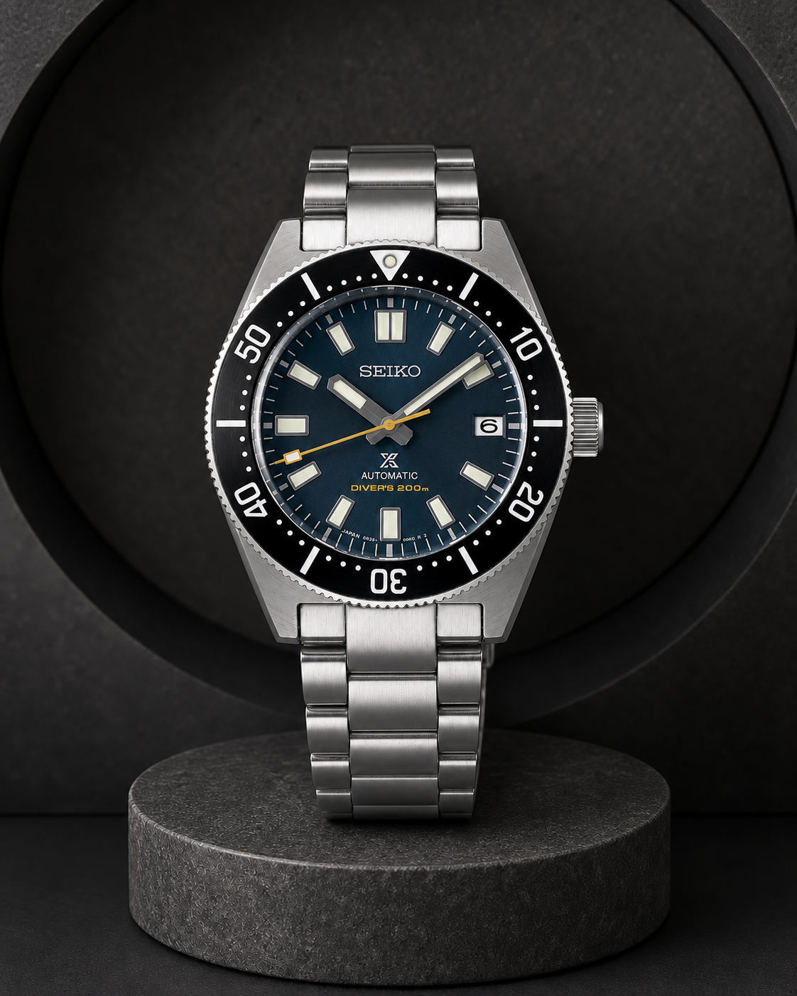 Seiko Prospex SPB149J1 automatic diver watch dark pedestal product shot