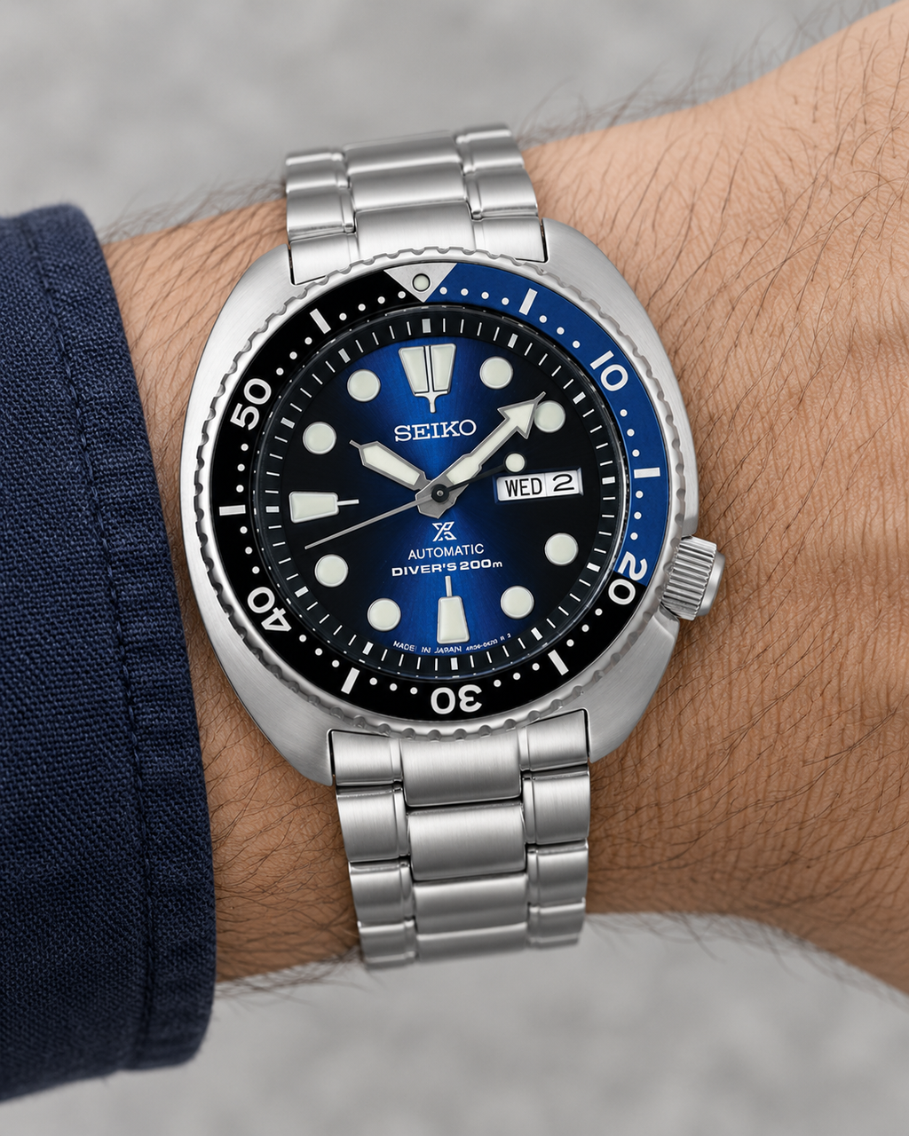 Seiko Prospex Turtle SRPC25J1 Deep Blue Batman automatic diver men's watch on wrist