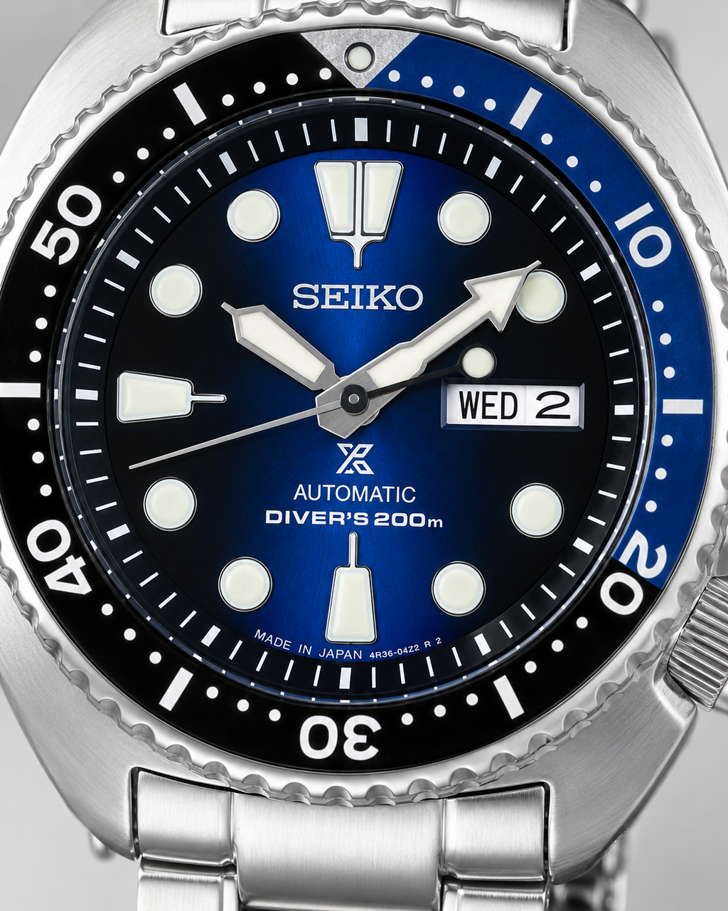 Seiko Prospex Turtle SRPC25J1 Deep Blue Batman dial and bezel macro