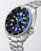Seiko Prospex Turtle SRPC25J1 Deep Blue Batman case and crown side profile