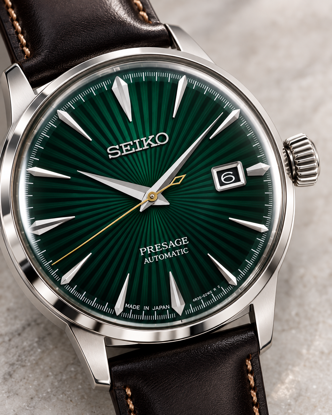 Seiko Presage SRPD37J1 green textured dial gold seconds hand macro detail