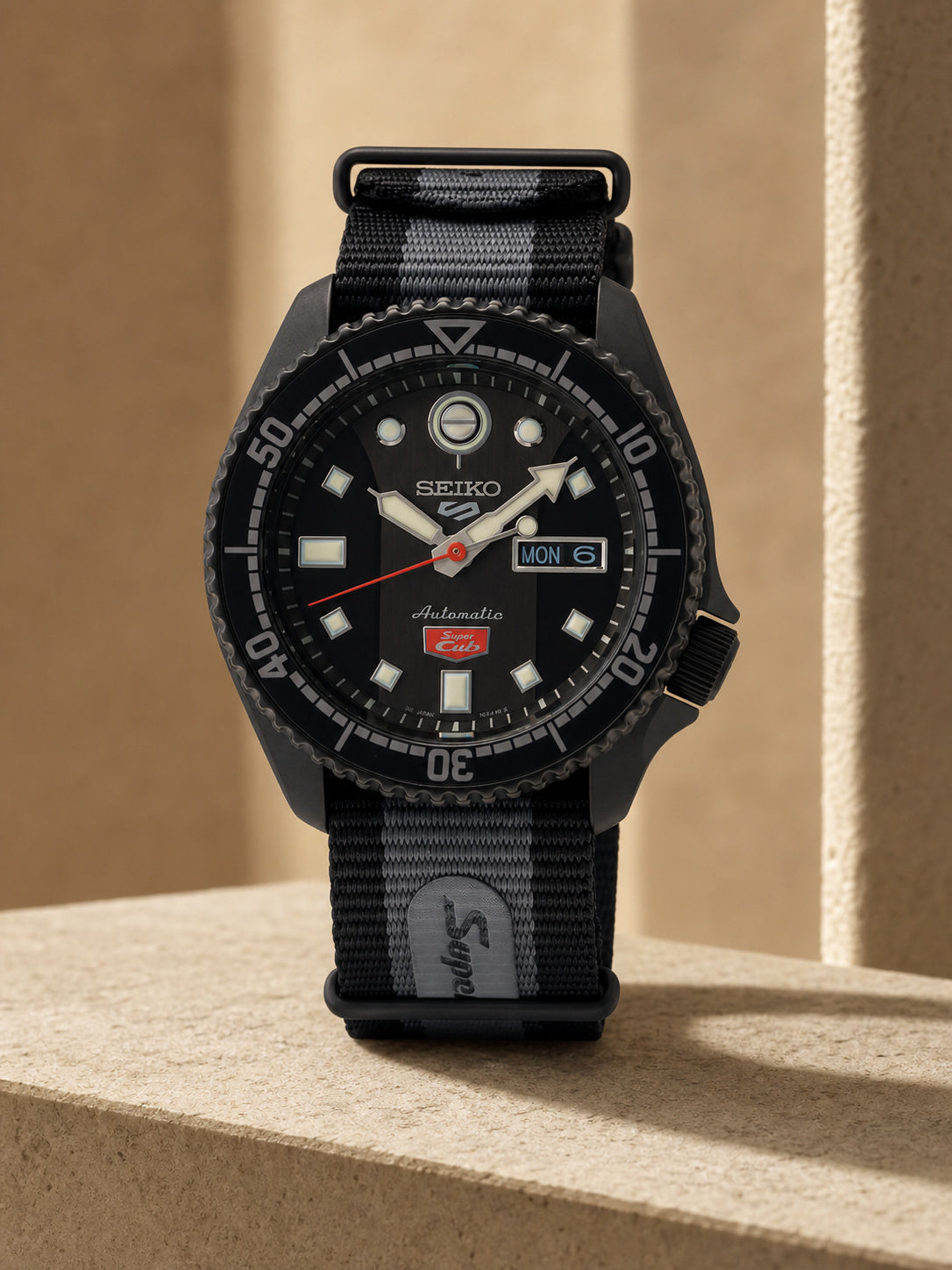 Seiko SRPJ75K1 Automatic Watch