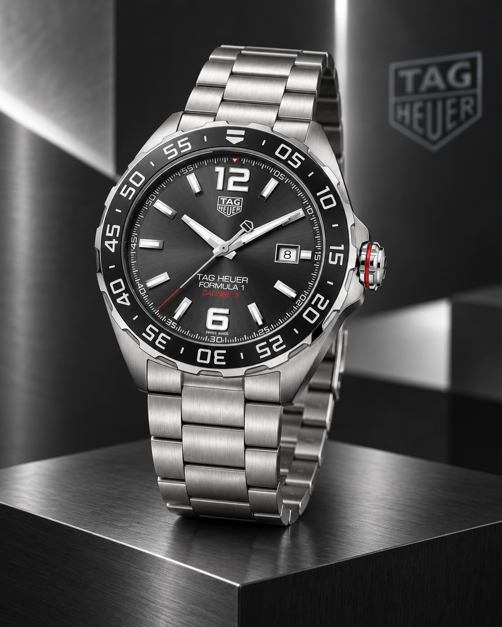 TAG Heuer Formula 1 Date WAZ2011.BA0842 studio view
