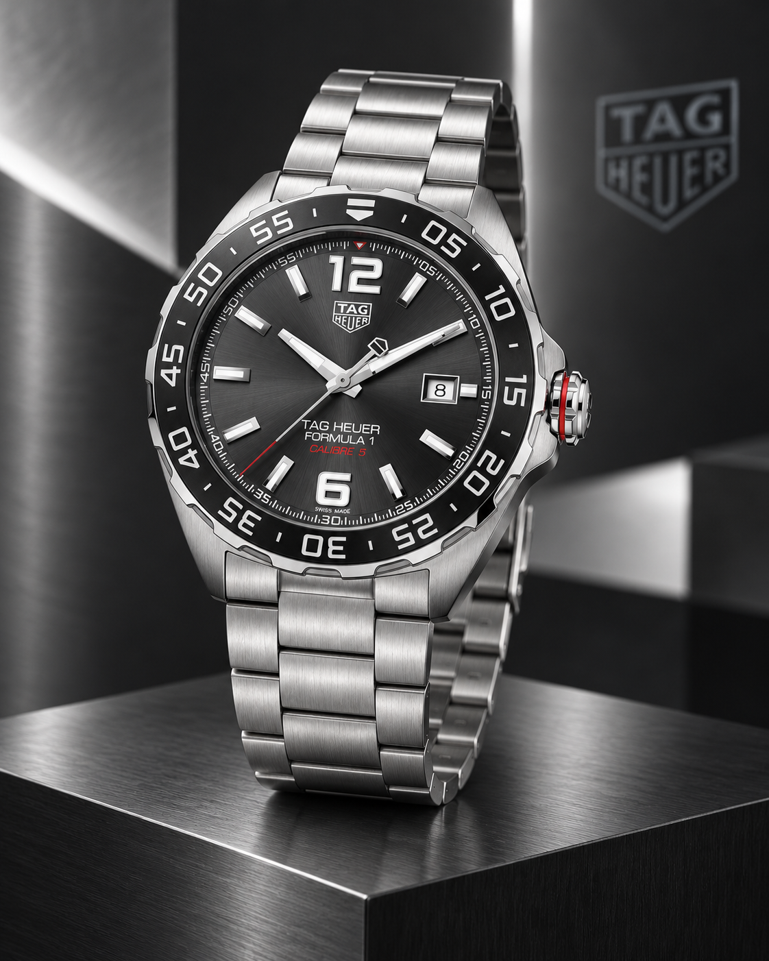 TAG Heuer Formula 1 Date WAZ2011.BA0842 studio view