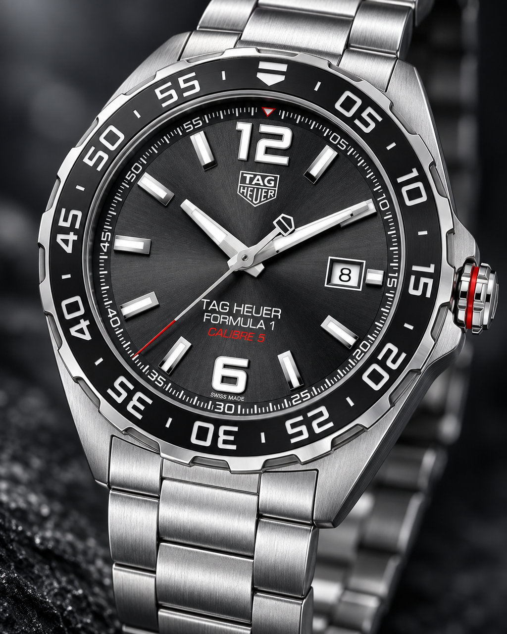 TAG Heuer Formula 1 Date WAZ2011.BA0842 dial and bezel detail