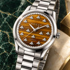 Gucci G-Timeless YA1264177 tiger-eye brown Multi-Bee watch macro detail