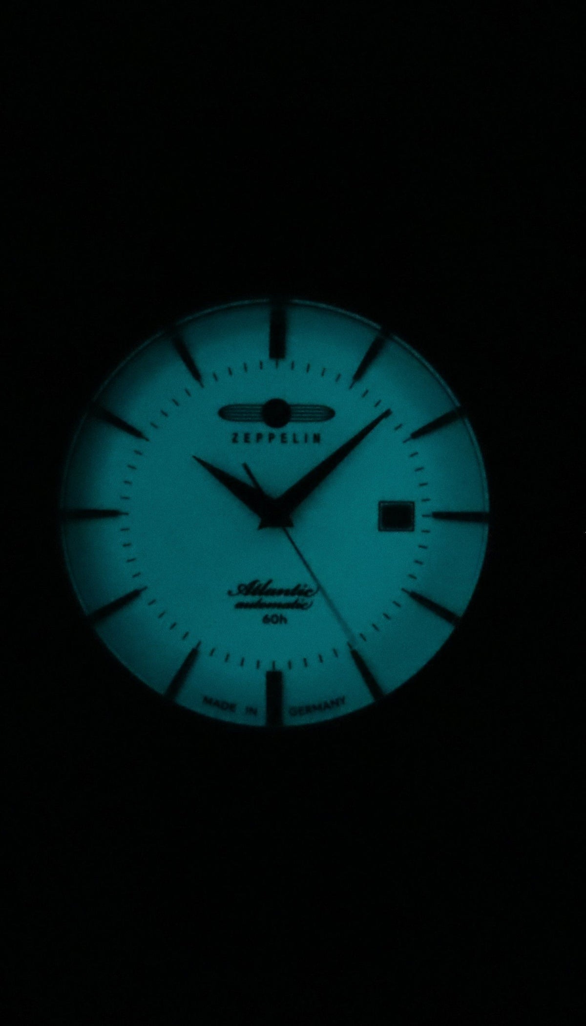 Zeppelin Atlantic lederen band, volledig lichtgevende beige wijzerplaat, automatisch 84605 herenhorloge
