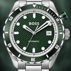 BOSS Bossmatic 1514178 green textured dial and bezel macro