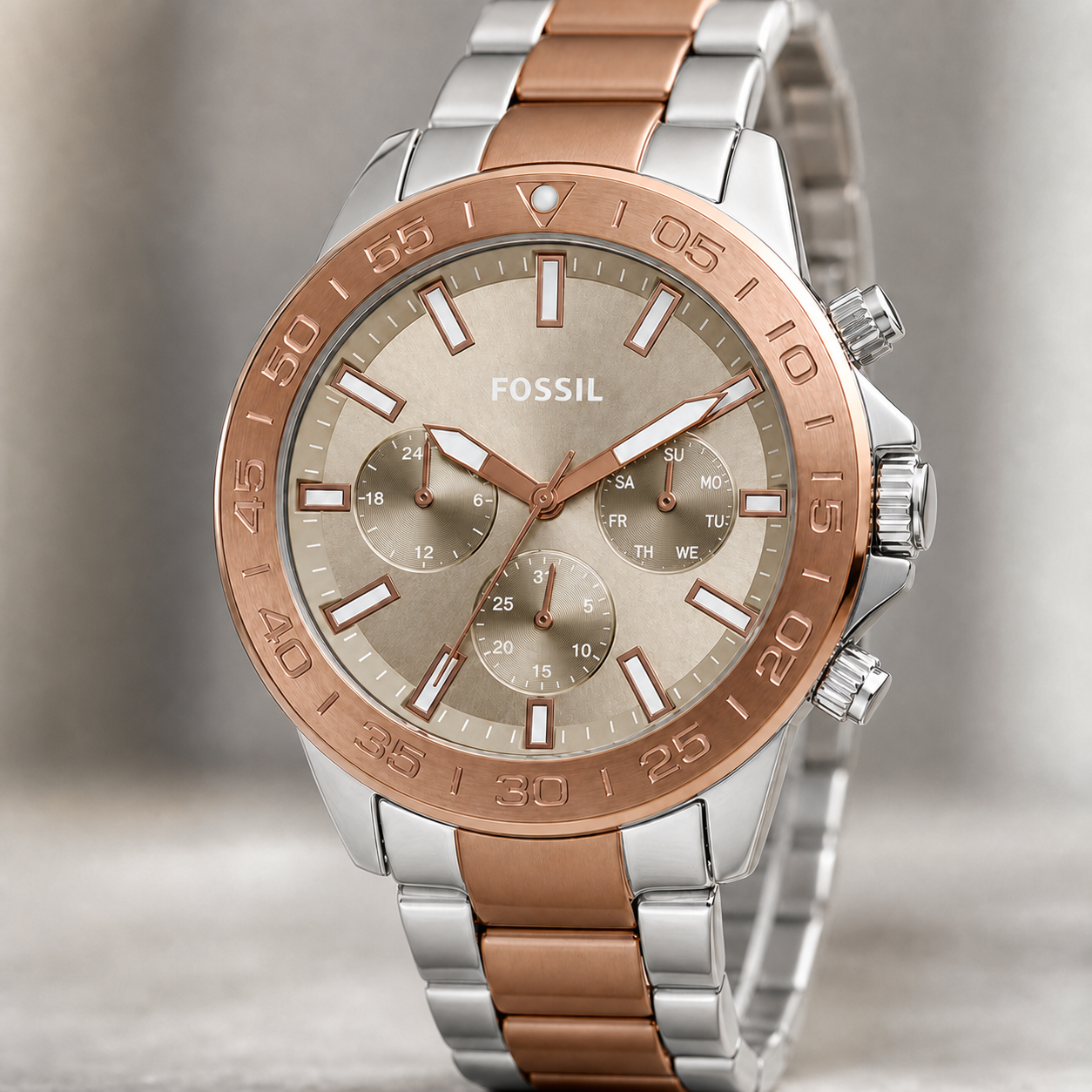 Fossil BQ2502 watch - macro view