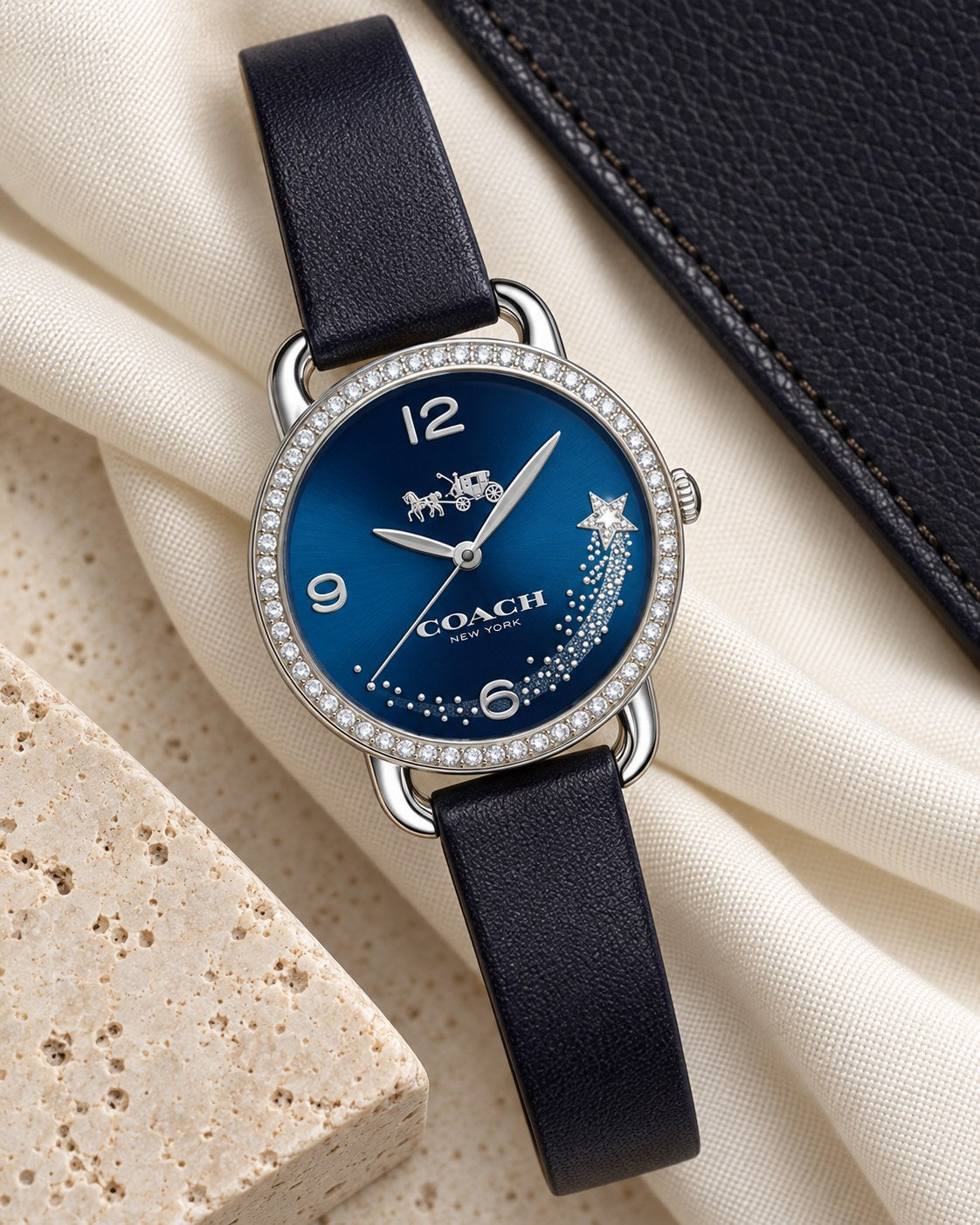 Coach watch 14502668 product view 4