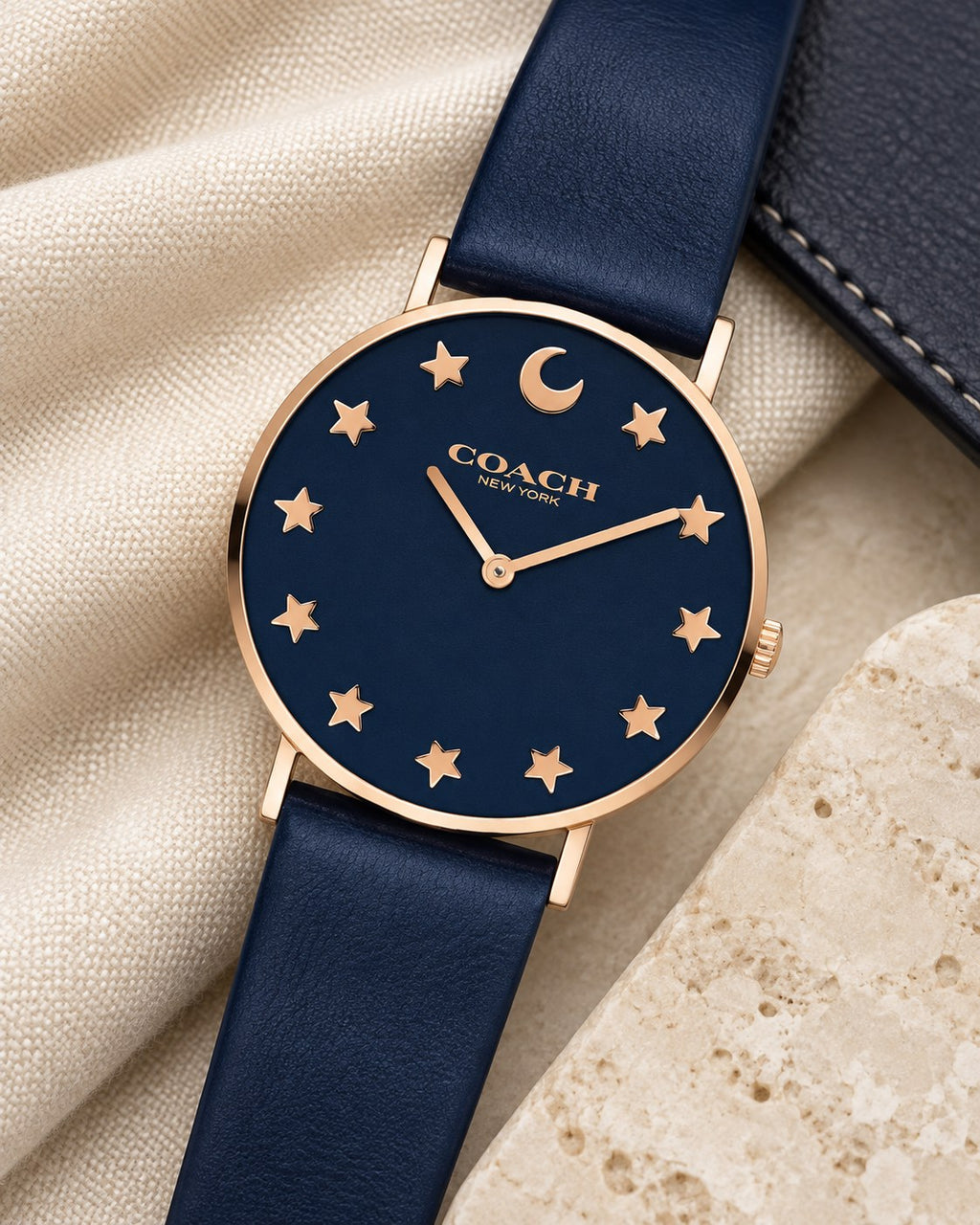 Coach watch 14503043 product view 4