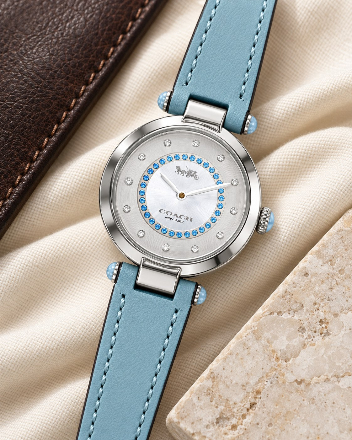 Coach watch 14503895 product view 4
