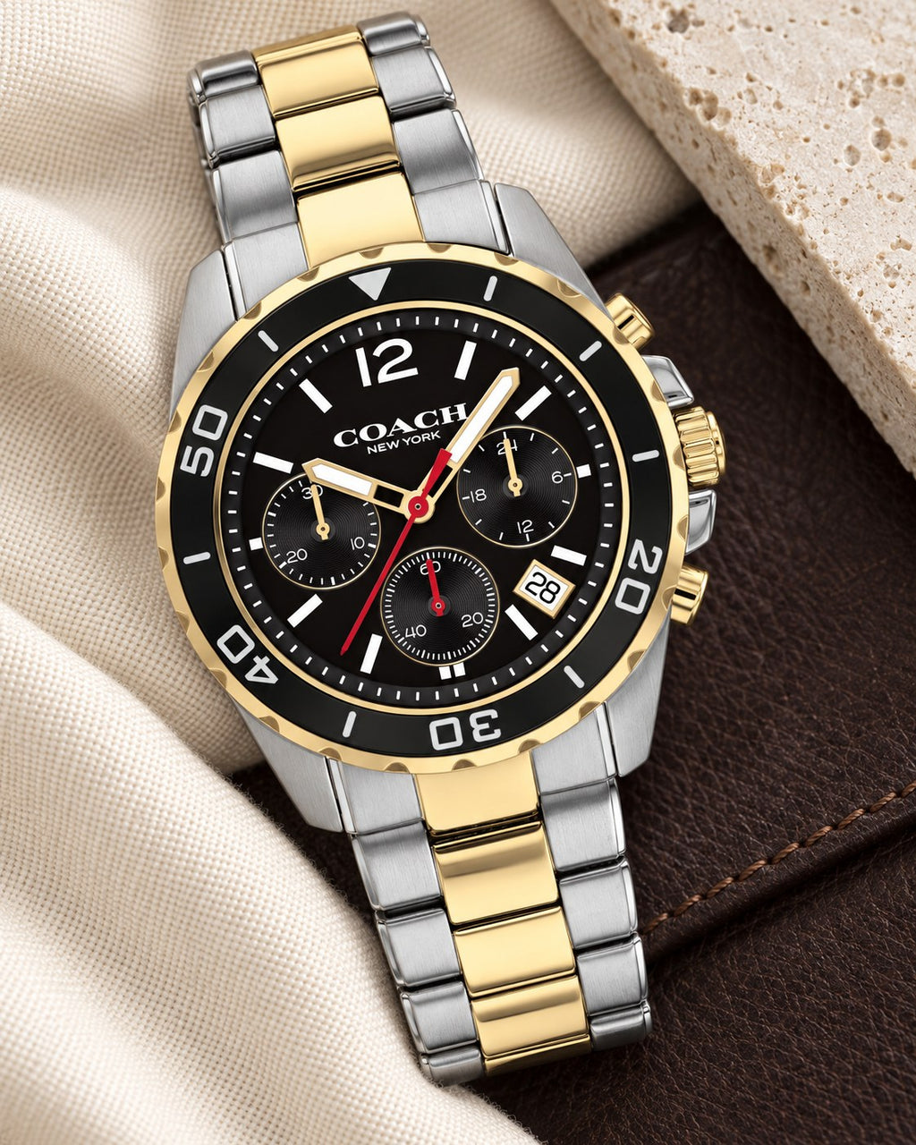 Coach watch 14602553 product view 4