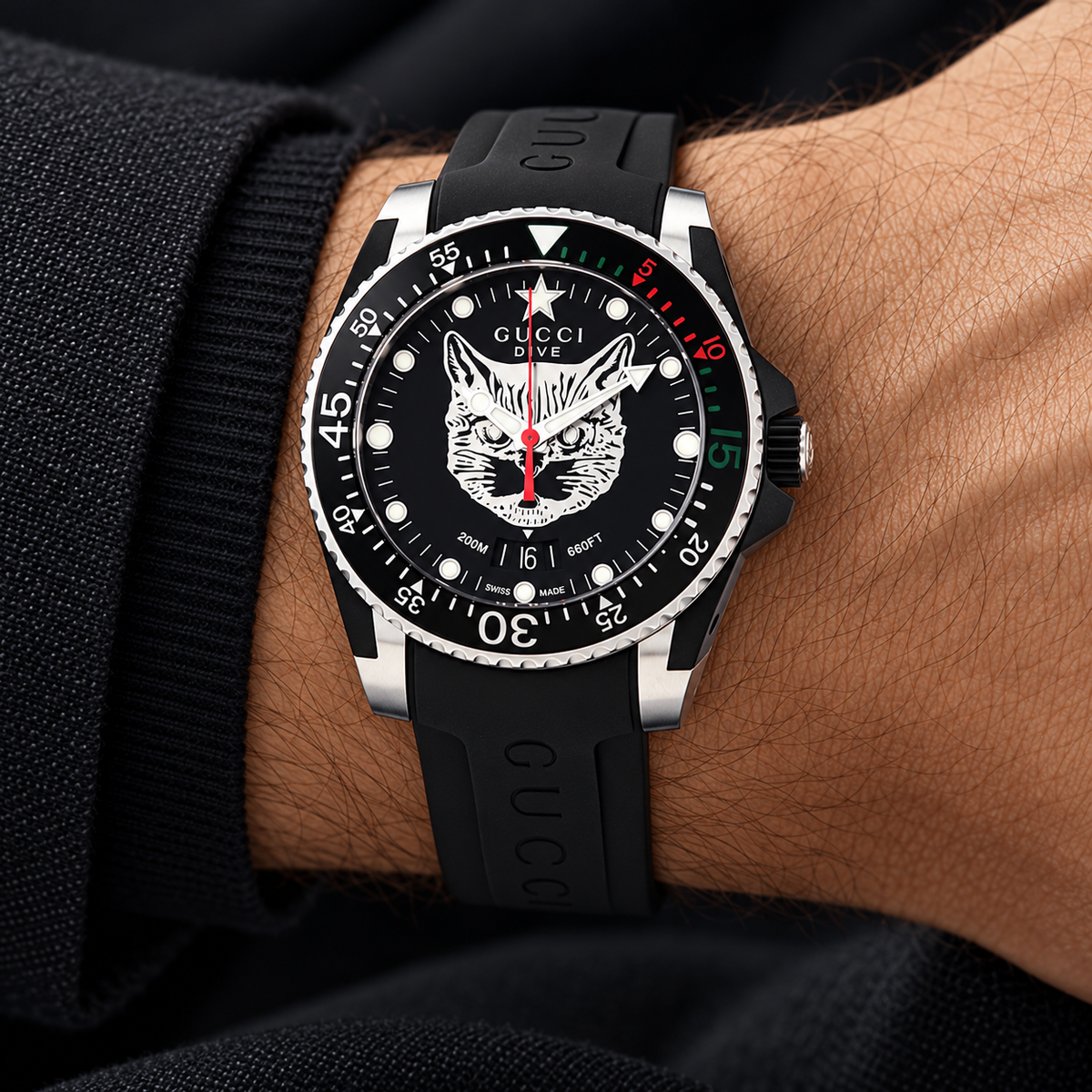 Gucci YA136320 men's watch worn on wrist
