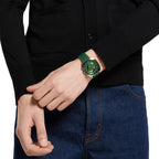 Gucci YA142319 angled product view