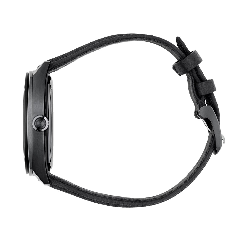 Gucci YA142330 case and strap detail