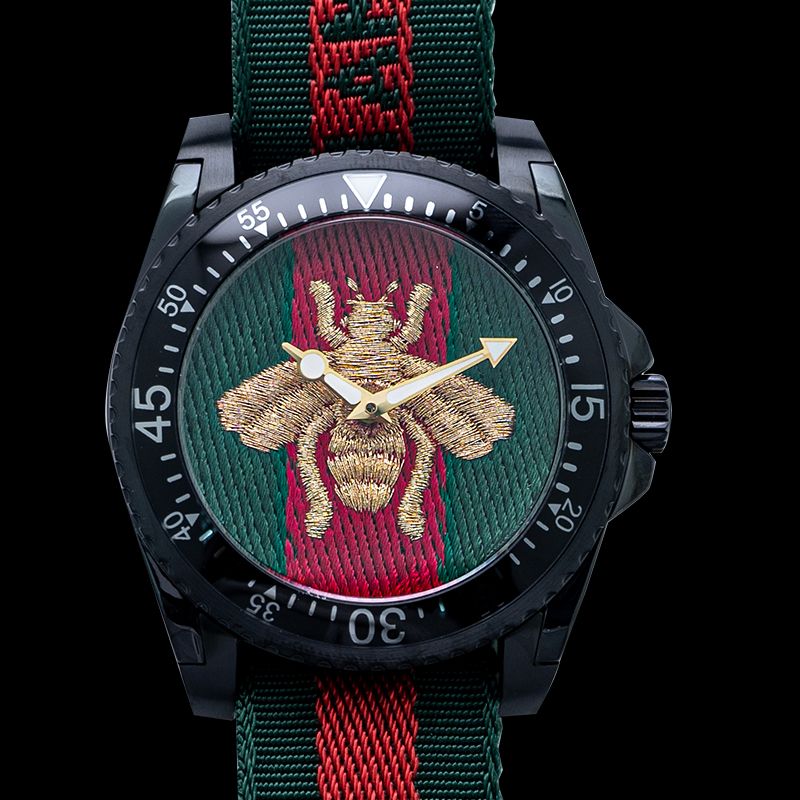Gucci Dive XL Bee 45mm Men's Watch YA136216 – product view 4
