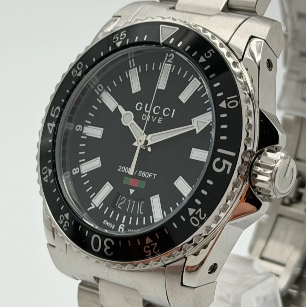 Gucci Dive 40mm Black Dial Men's Watch YA136302 – product view 1
