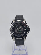 Gucci Dive Snake 40mm Black Men's Watch YA136323 – product view 1