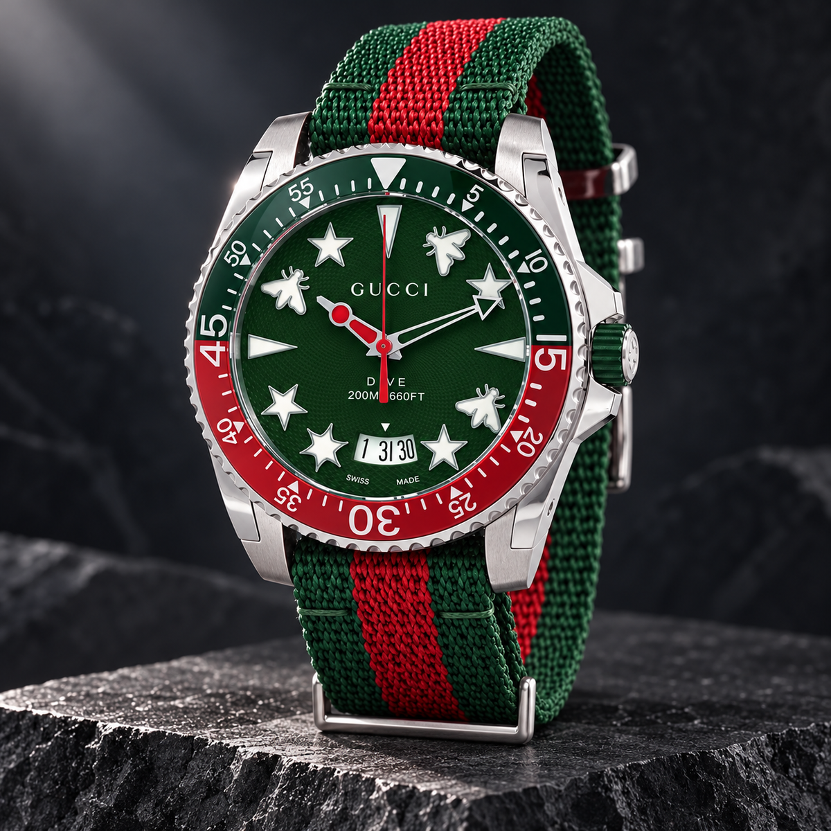 Gucci Dive YA136339 luxury lifestyle view