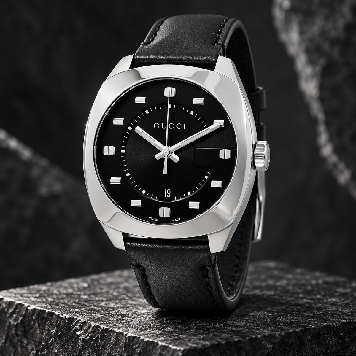 Gucci GG2570 YA142307 luxury lifestyle view