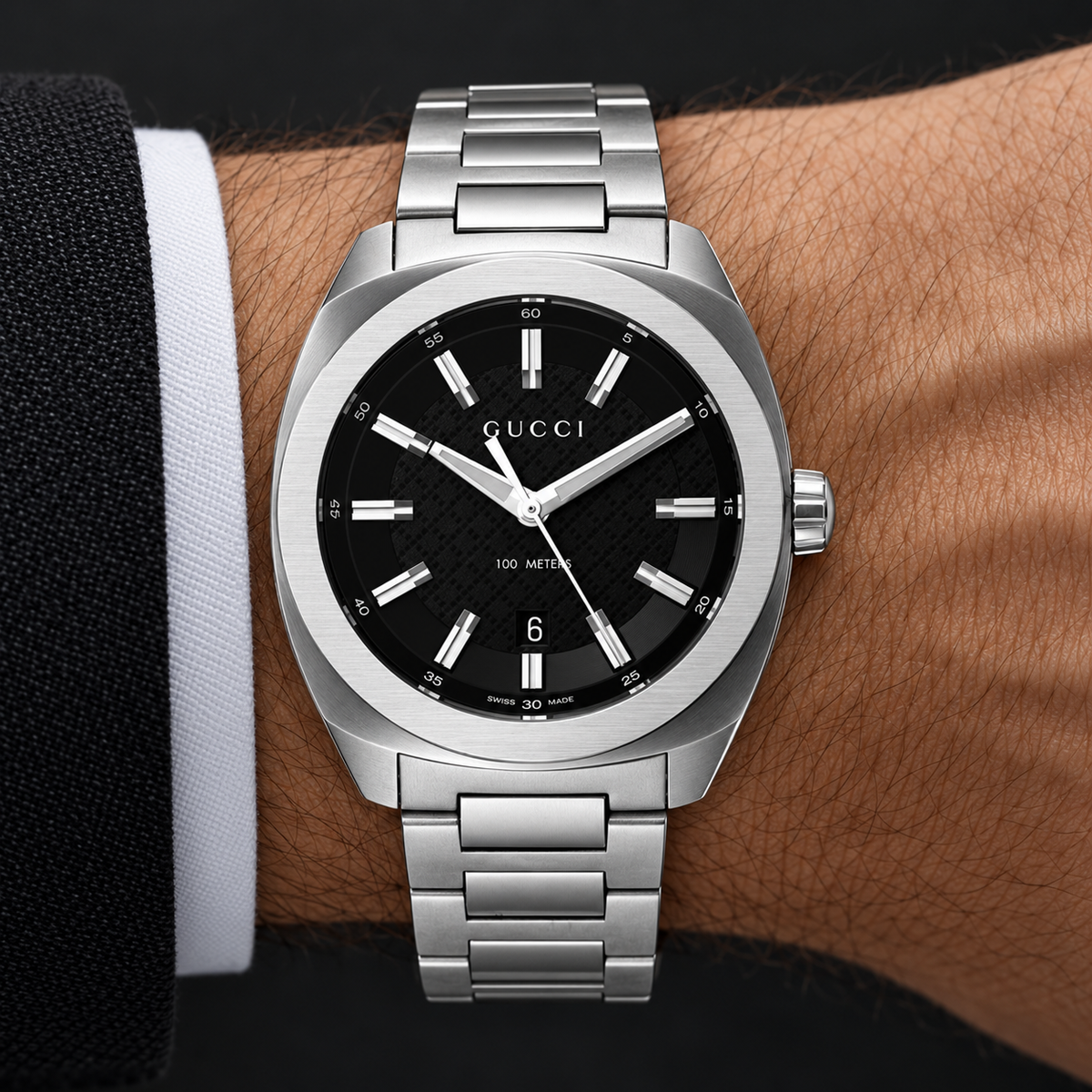 Gucci GG2570 YA142312 worn upright on a man's wrist