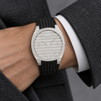 Gucci 25H YA163419 silver watch worn on wrist