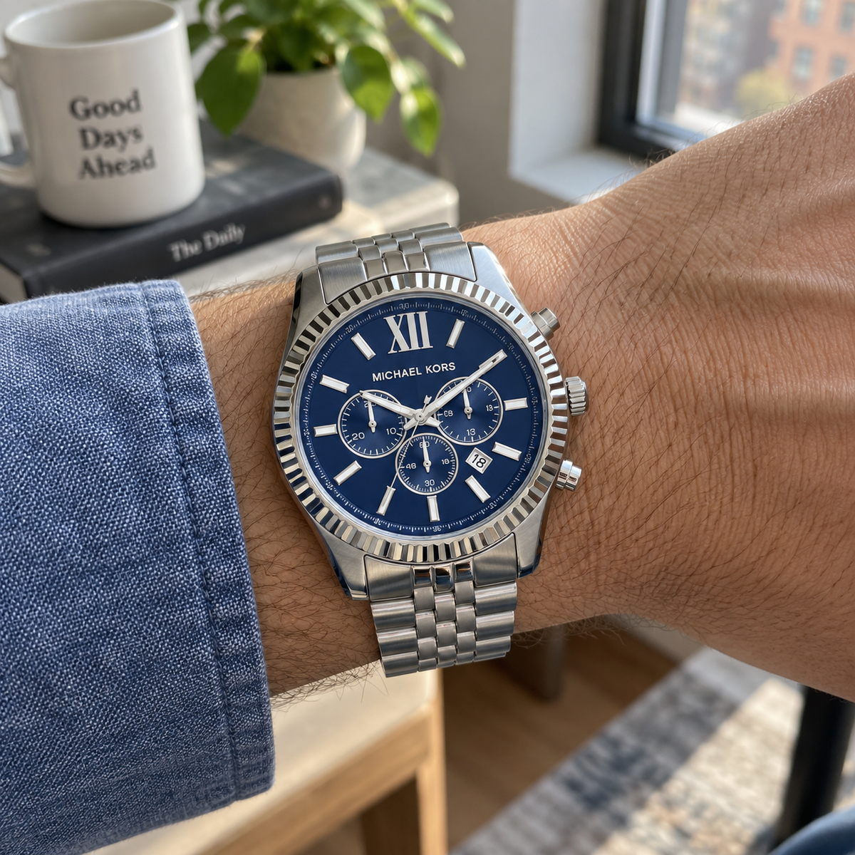 Michael Kors MK8280 men's navy chronograph, natural photograph 1