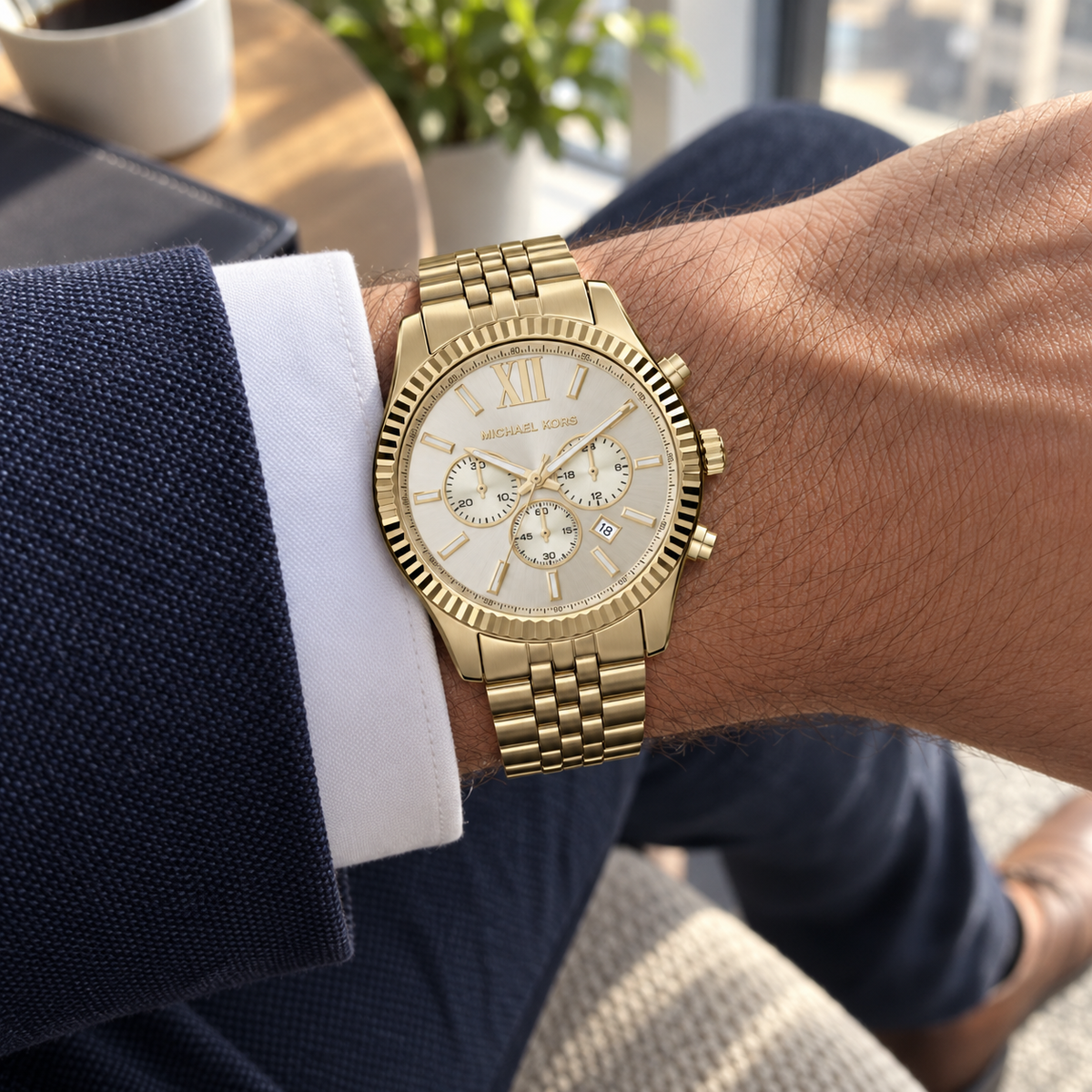 Michael Kors MK8281 men's watch, naturally proportioned on wrist