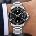 Movado Series 800 40mm Black Dial Men's Watch 2600135 — dial detail