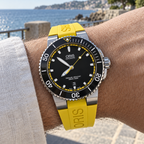 Oris Aquis Date 43mm Black Yellow Chapter Dial Yellow Rubber Automatic Men's Watch – wrist lifestyle