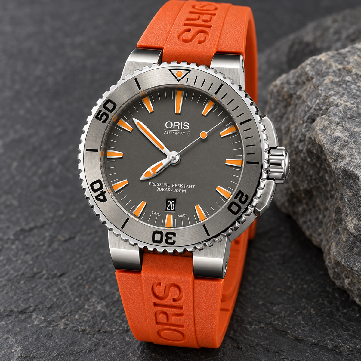 Oris Aquis Date 43mm Grey Orange Dial Tungsten Bezel Orange Rubber Automatic Men's Watch – stone still life