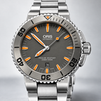 Oris Aquis Date 43mm grey dial orange accents tungsten bezel steel bracelet – dial macro