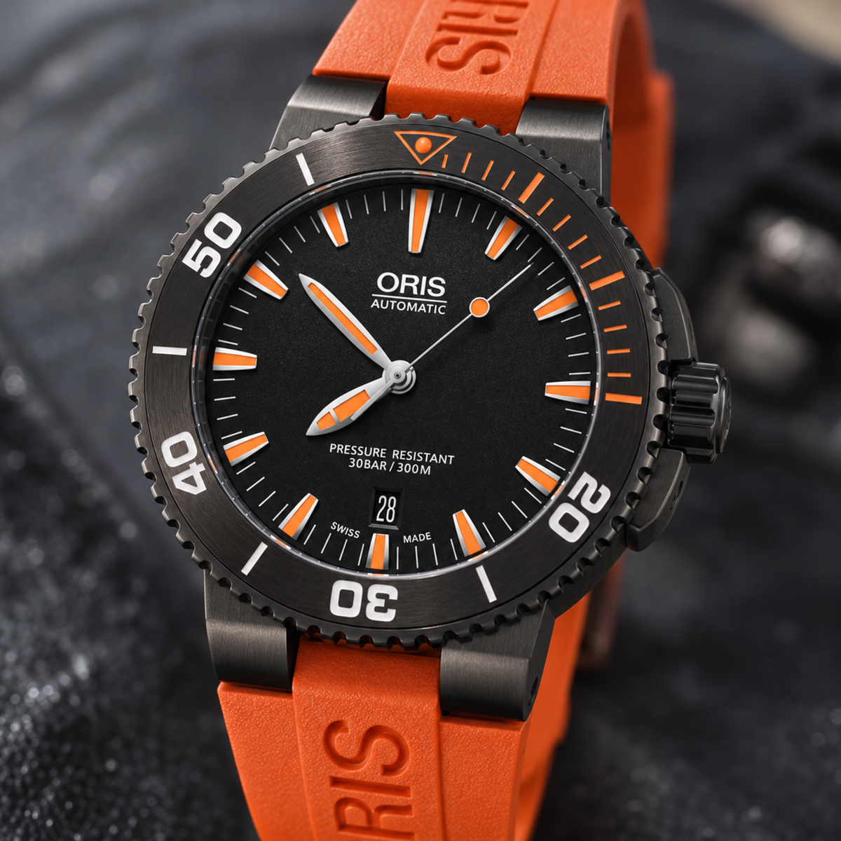Oris Aquis Date 43mm Black Orange Dial Grey PVD Orange Rubber Automatic Men's Watch – dial macro