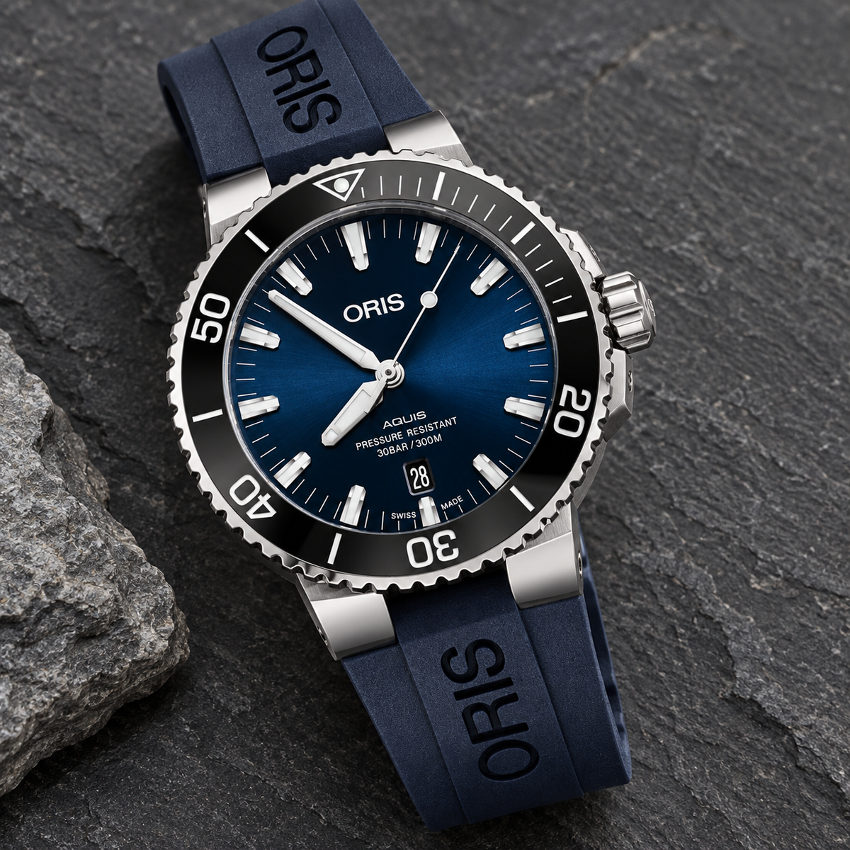 Oris Aquis Date 43.5mm Blue Dial Blue Rubber Automatic Men's Watch – stone still life