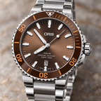 Oris Aquis Date 43.5mm Brown Dial Steel Automatic Men's Watch – dial macro