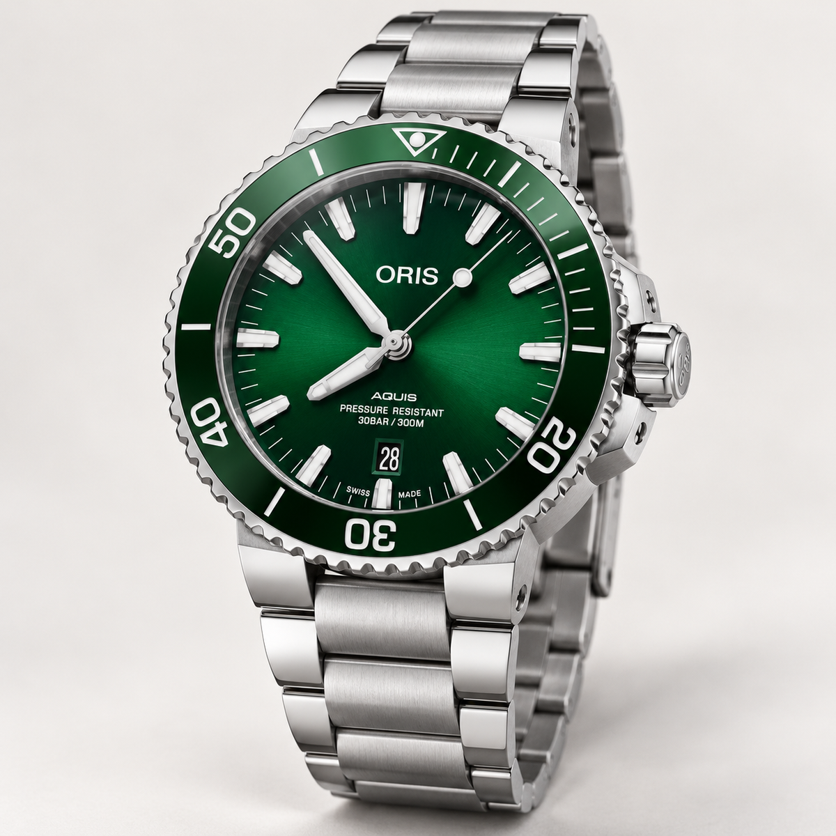 Oris Aquis Date 43.5mm Green Dial Steel Automatic Men's Watch – studio