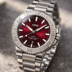 Oris Aquis Date Relief Cherry 43.5mm Red Dial Steel Automatic Men's Watch – dial macro