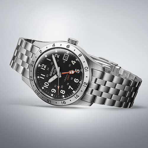 Seiko SSK023K1 black dial and GMT hand detail