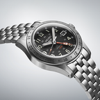 Seiko SSK023K1 stainless steel bracelet detail