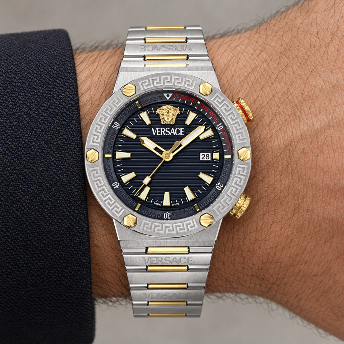 Versace Greca Logo Diver Men's Watch – Blue 43 mm – VE8G00424 on wrist – VE8G00424