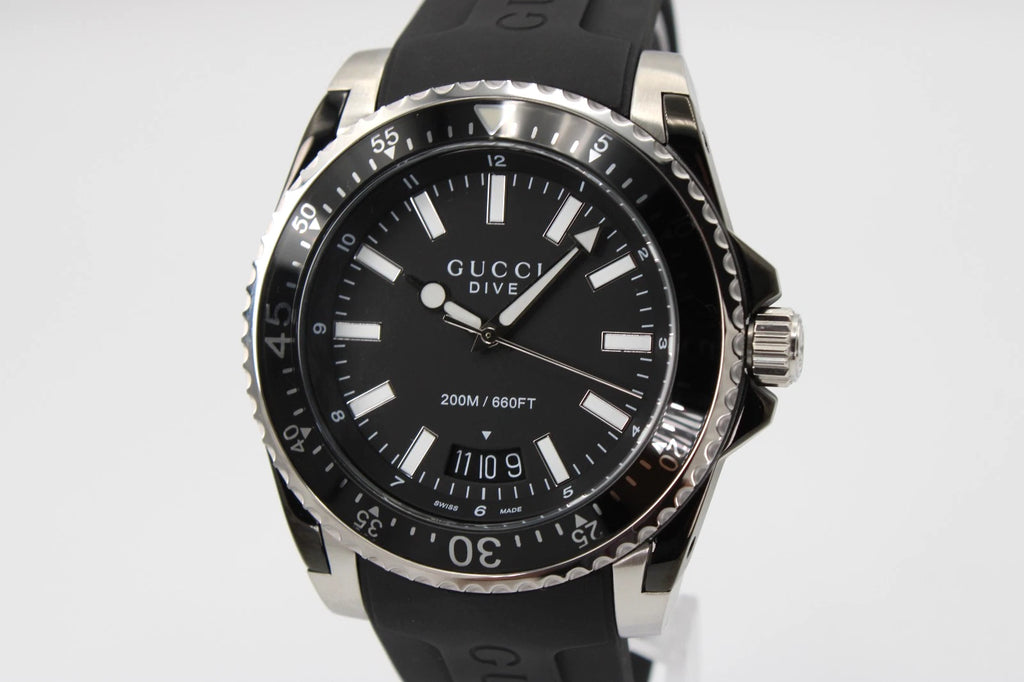 Gucci Dive XL YA136204 front view