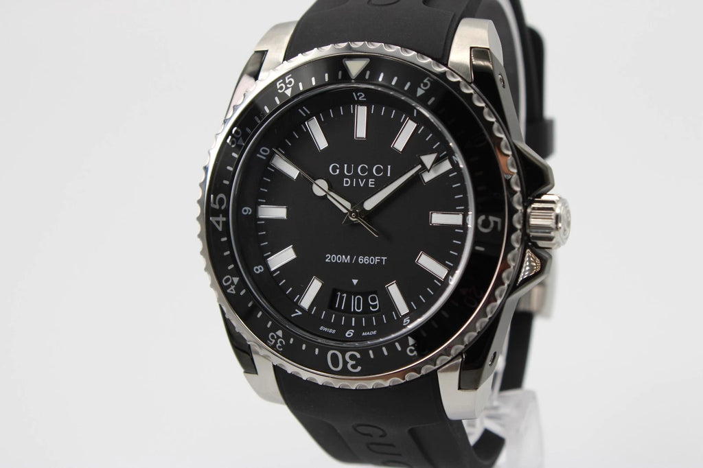 Gucci Dive XL YA136204 black rubber strap